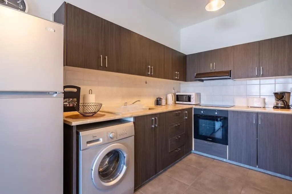 Ruby'S 2-Bedroom Apartment In Larnaca